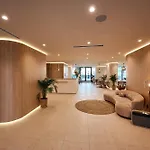 Evana Frontsea In Infinity Pool & Appartamento *