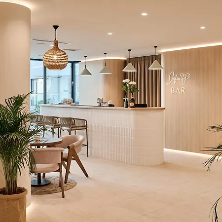 Evana Frontsea - Jacuzzi & Sauna Infinity Navodari