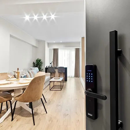 Evana Frontsea - Jacuzzi & Sauna Infinity