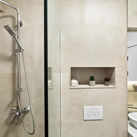 Daire Evana Frontsea - Jacuzzi & Sauna Infinity Navodari