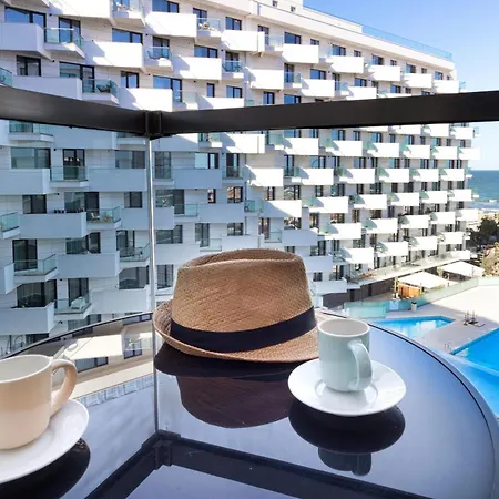 아파트 Evana Frontsea In Infinity Pool & Năvodari